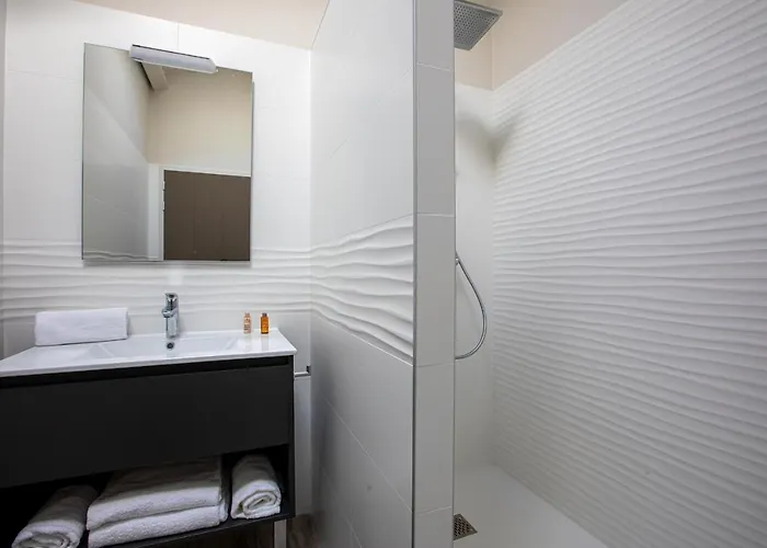 Lumineux Pour 6 Personnes 勒布瓦普拉热雷